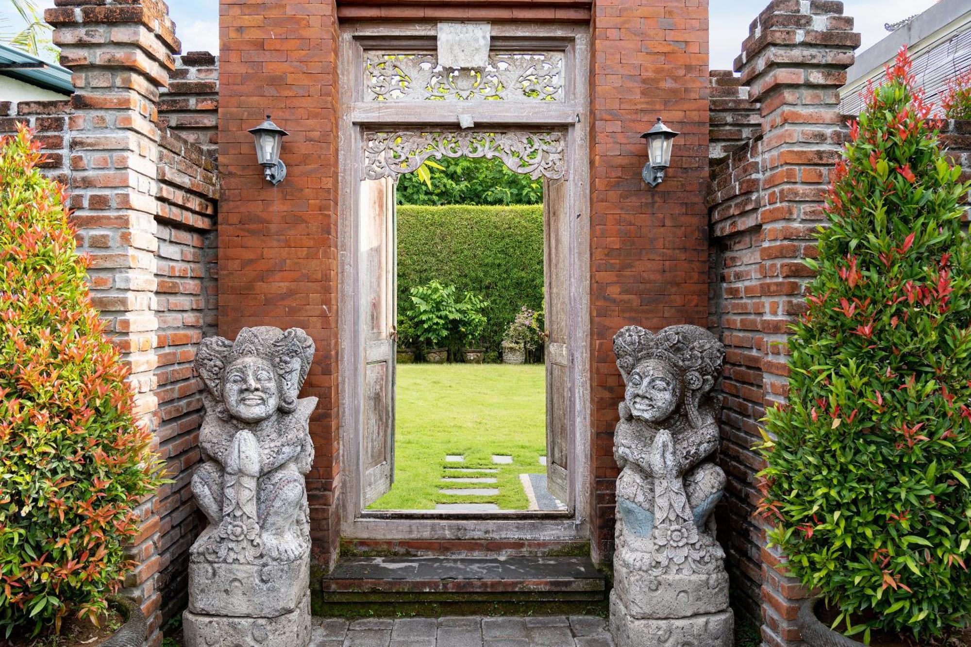 La Sari Village Canggu  Exterior photo